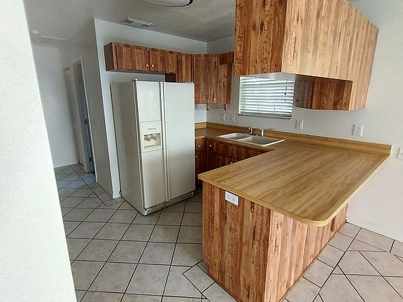 5th image of 16840 SE 52nd Pl
