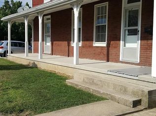 82 E Church St, Spring Grove, PA 17362