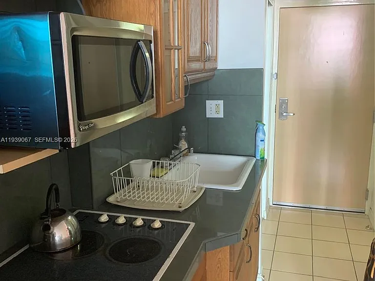 19201 Collins Ave #323 — Photo 6
