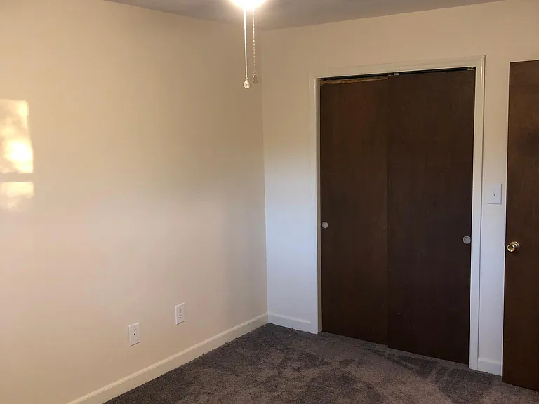 2255 W Clemmonsville Rd — Photo 18