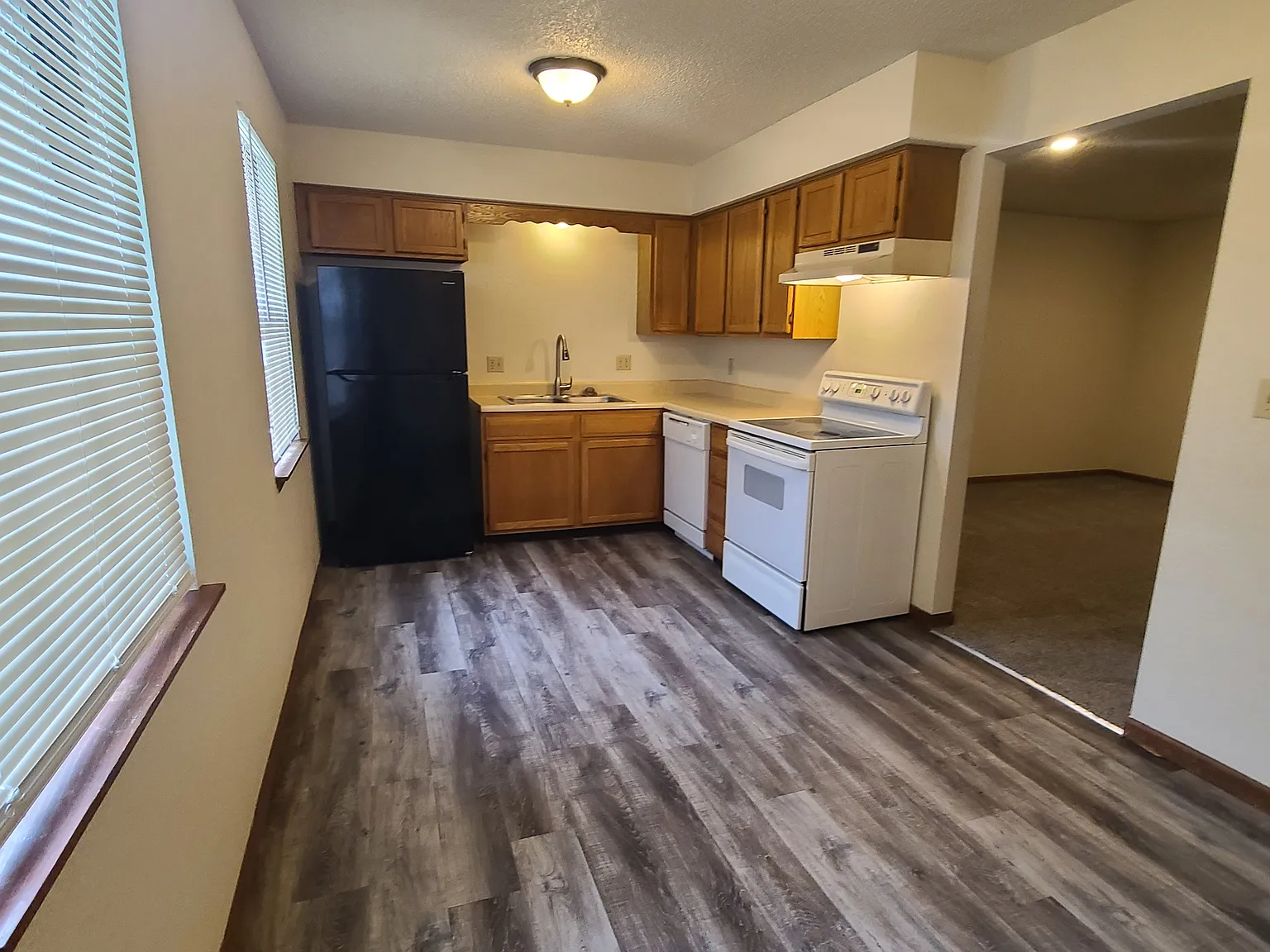 1 bed, 800 sqft, $795 — Photo 1
