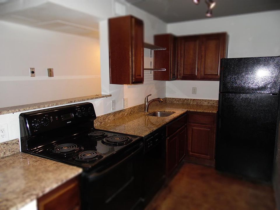 1st image of 1835 E Don Carlos Ave APT 106
