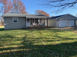 5041 S Pine St, Columbus, IN 47201
