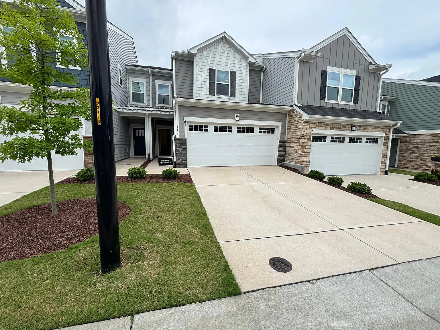 3 bed, 2.5 bath, 1566 sqft, $2,495 — Photo 2