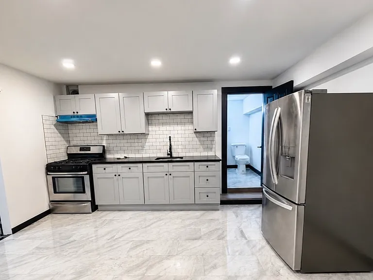1-145 Washington Ave #3 — Photo 14