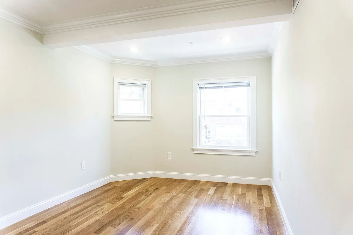 Building Photo - 12 Glenville Ave #2