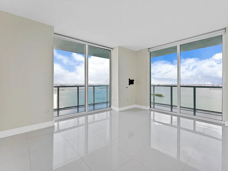 1900 N Bayshore Dr #3702 — Photo 8