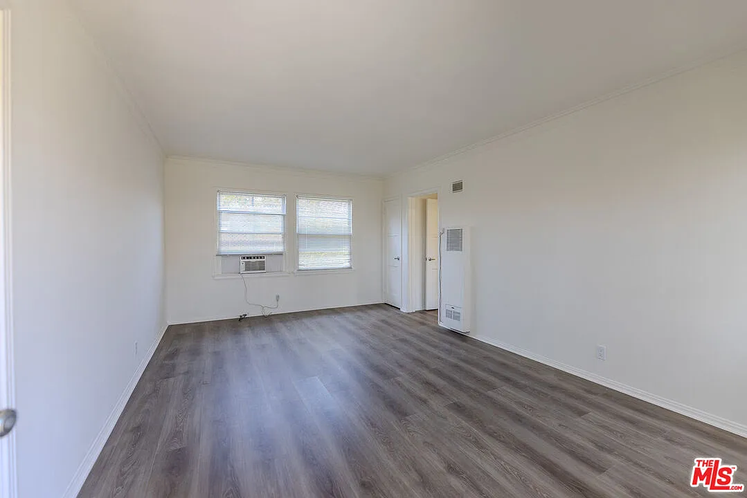 1 bed, 1.0 bath, 550 sqft, $1,850 — Photo 2