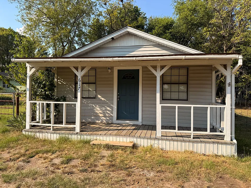 617 W Old Us Highway 80
