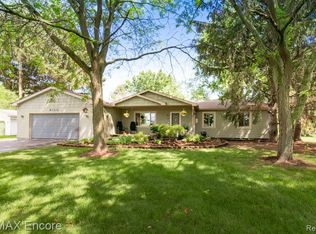 9130 Crosby Lake Rd, Clarkston, MI 48346