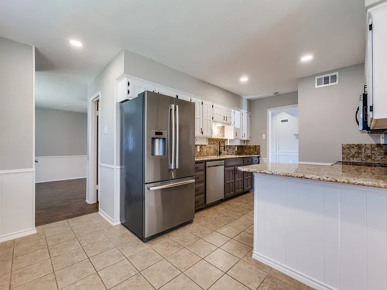 6707 Hillwood Ln — Photo 6