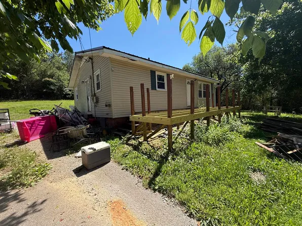 128 B St, Brownsville, KY 42210