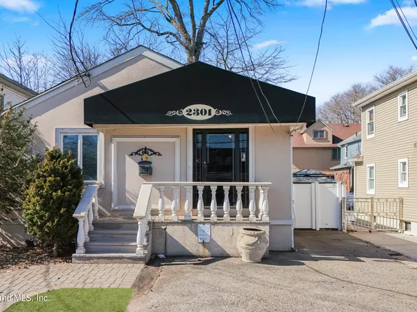 2301 Hylan Blvd, Staten Island, NY 10306