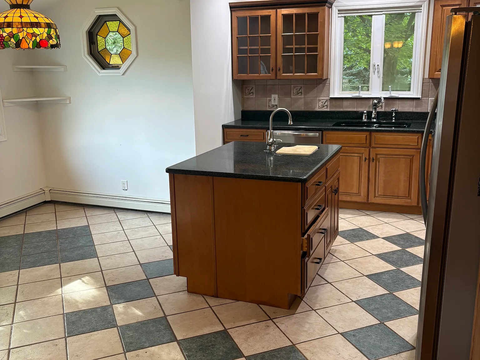 4 bed, 1800 sqft, $3,725 — Photo 4