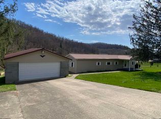 53 Long St, Enterprise, WV 26568
