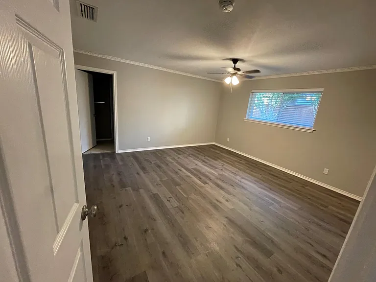 807 Rush Creek Dr — Photo 7
