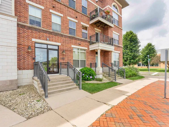 2581 Smiths Xing #205, Sun Prairie, WI 53590