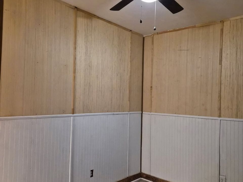 1st image of 1206 S Comal #2