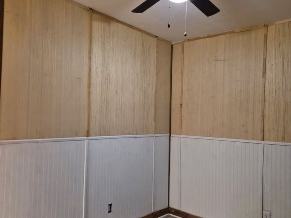 1206 S Comal #2