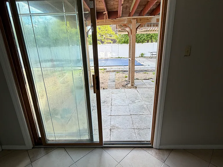 184 Village Dr — Photo 24