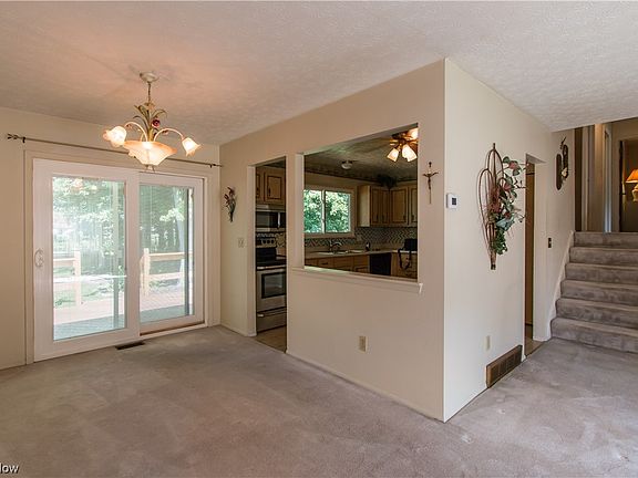 4th image of 8563 Fairlane Dr