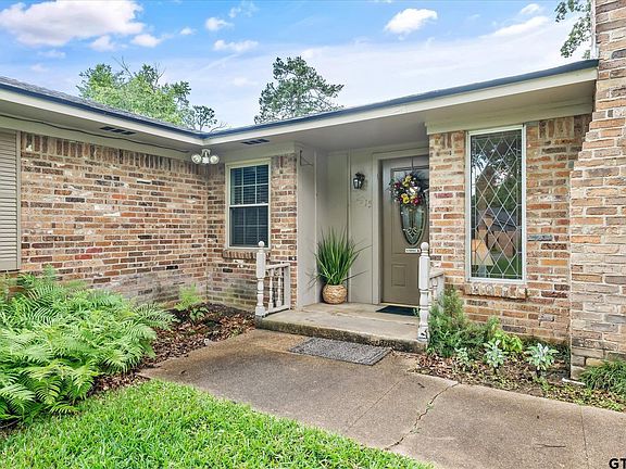 2nd image of 2915 Pollard Dr
