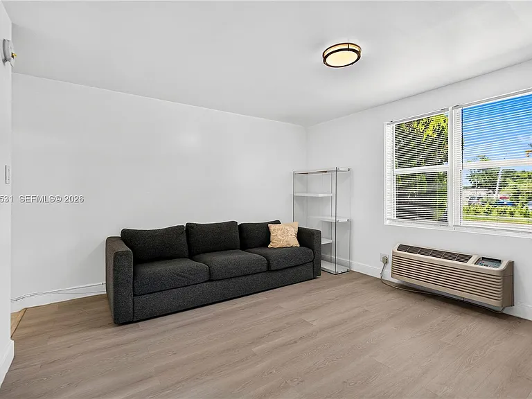 5800 Taylor St #1 — Photo 7