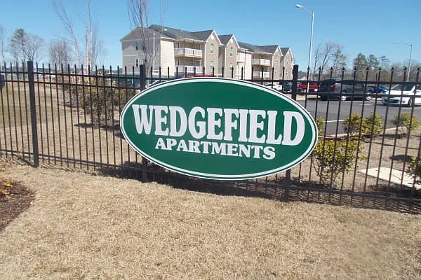 Wedgefield — Photo 2
