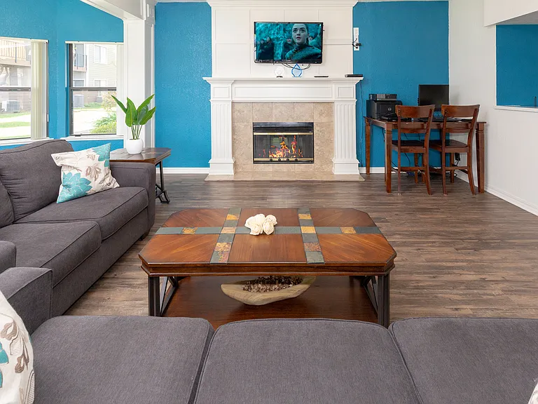 California Place Apartments — Photo 29