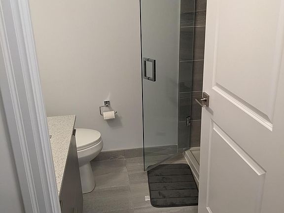 3rd image of 30 Elm Dr W #2110
