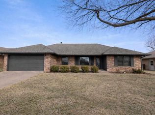 2128 Melrose Dr, Ponca City, OK 74604