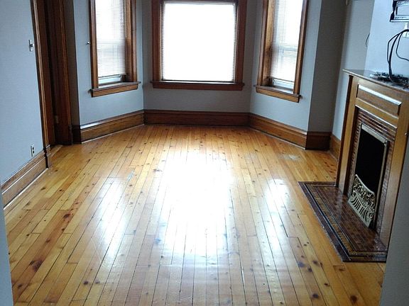 4th image of 2318 S Oakley Ave APT 1