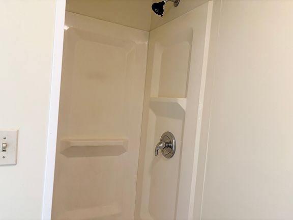3rd image of 142 Bradley St