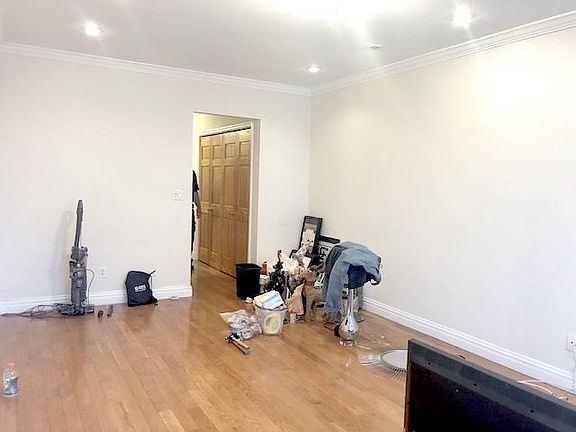 3rd image of 353 E 58th St APT 4