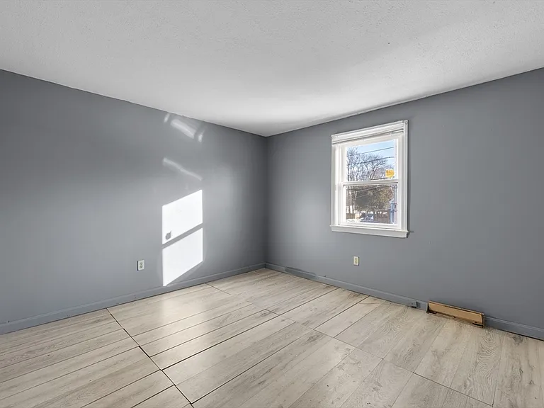 223 Warren St #223 — Photo 14