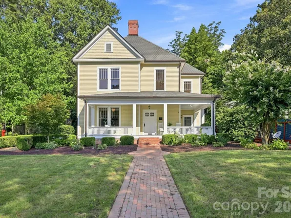 559 N Main St, Davidson, NC 28036