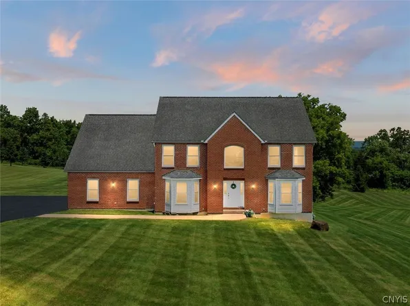 108 Jubilee Ln, New Hartford, NY 13413