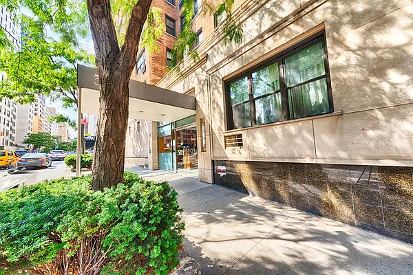 Rented by Brown Harris Stevens | media 43