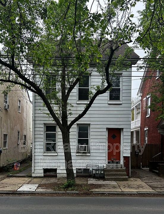 1st image of 262 Beech St #2