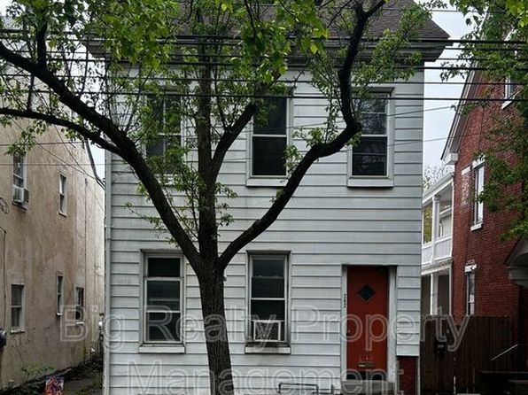 262 Beech St #2