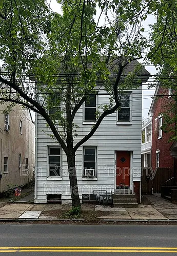 262 Beech St #2 Photo 1