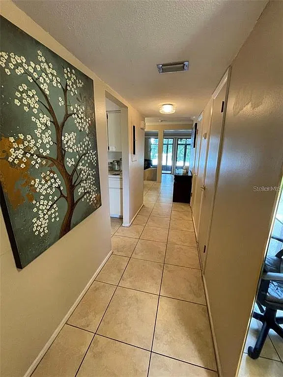 3 bed, 2.5 bath, 1822 sqft, $2,500 — Photo 3