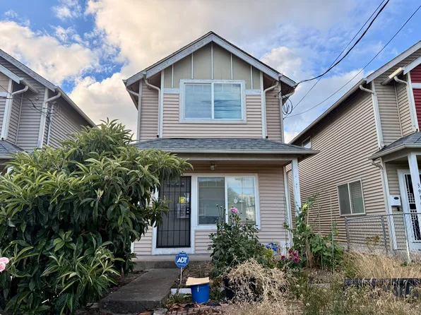 3908 S Holly St, Seattle, WA 98118