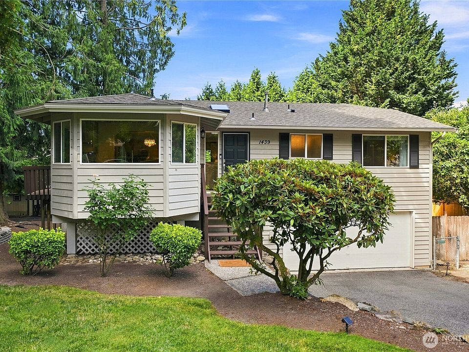 1st image of 1439 227th Avenue SE