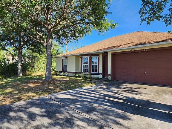 2nd image of 1516 Deming Dr SE