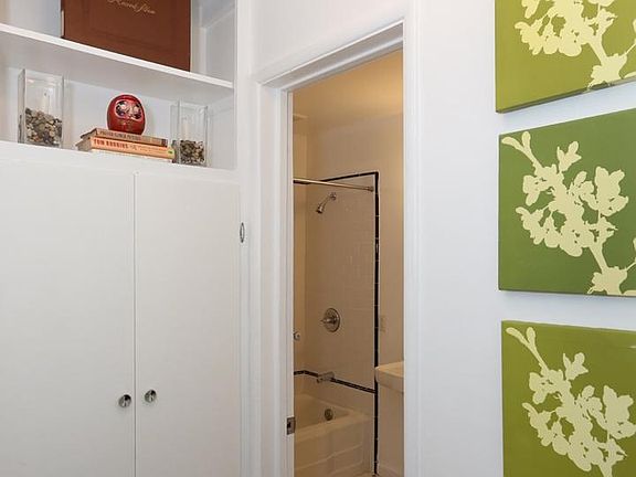 5th image of 3415 Drew St #9