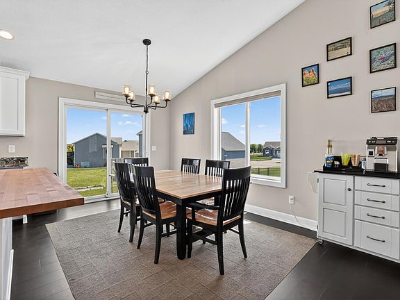 5th image of 1565 Brandt Dr NE