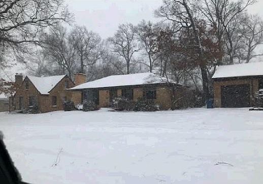 2nd image of 940 Bellevue St SW