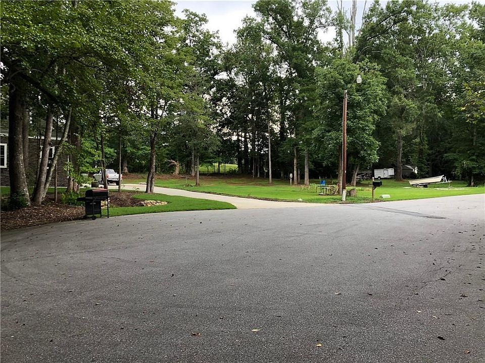 2nd image of 117 Shadowood Dr