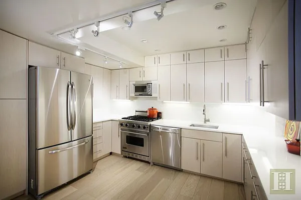 Sold by Halstead Real Estate | media 20